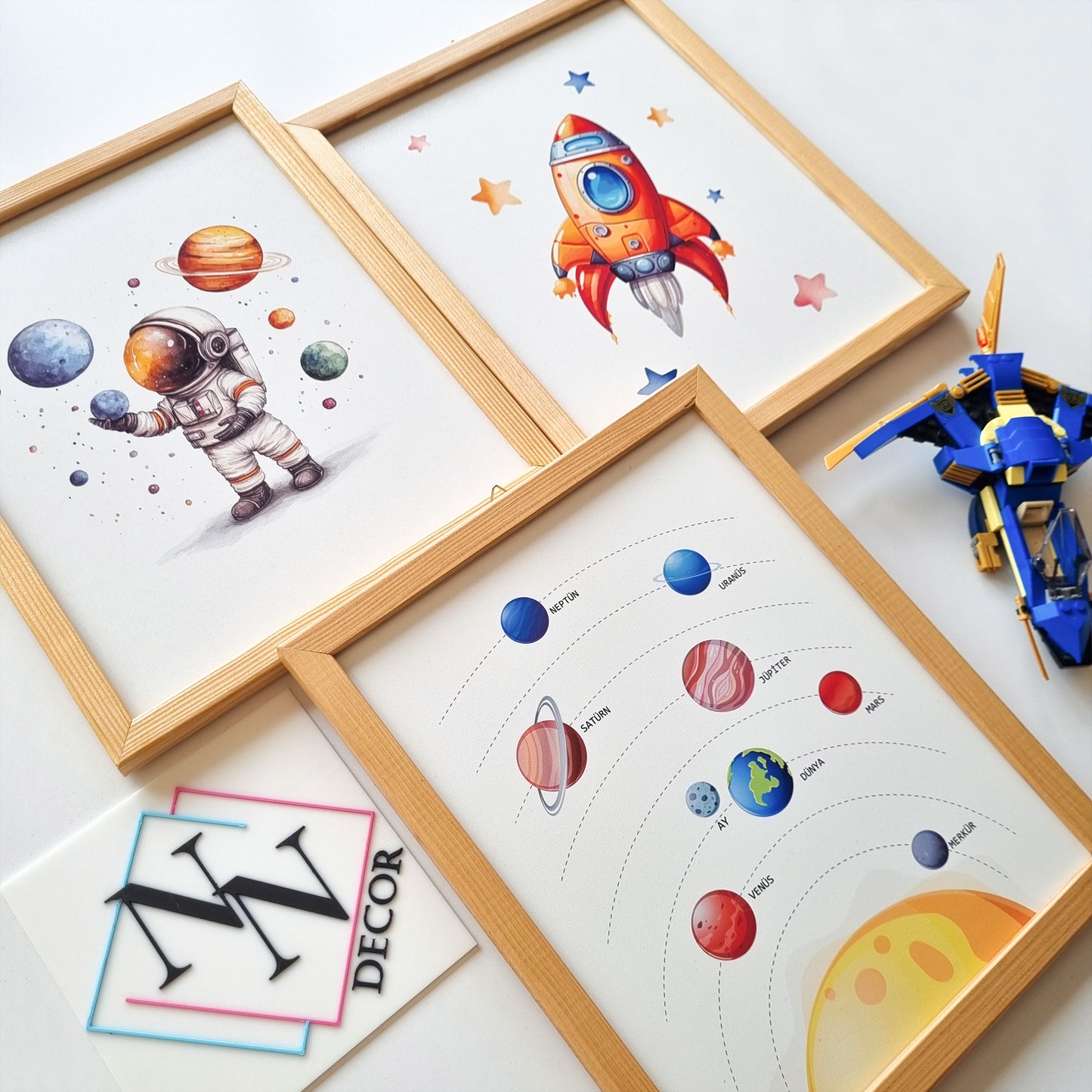 Uzay Konseptli 3'lü Set-Gezegenler, Astronot image 5
