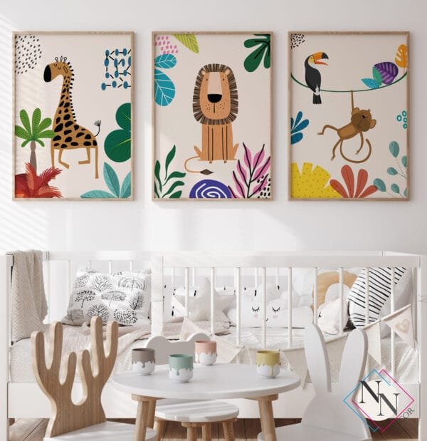 ORMANHAYVANLARIMOCKUP Maymun, Tukan, Aslan ve Zürafa 3'lü Set - Doğal Ahşap Çerçeveli, Bebek ve Çocuk Odası Tablo Seti
