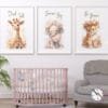 safari-çiçekli-3lü-set-beyaz-mockup Safari - Aslan, Zürafa ve Fil 3’lü Set- v02 - Doğal Ahşap Çerçeveli, Bebek ve Çocuk Odası Tablo Seti