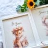 safari-kaplan-beyaz Safari - Aslan, Zürafa ve Fil 3’lü Set- v02 - Doğal Ahşap Çerçeveli, Bebek ve Çocuk Odası Tablo Seti