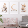 tavşanlar-3lü-set-mockup-01 İsme Özel Tavşan Figürlü 3'lü Set - Doğal Ahşap Çerçeveli, Kız Bebek ve Çocuk Odası Tablosu