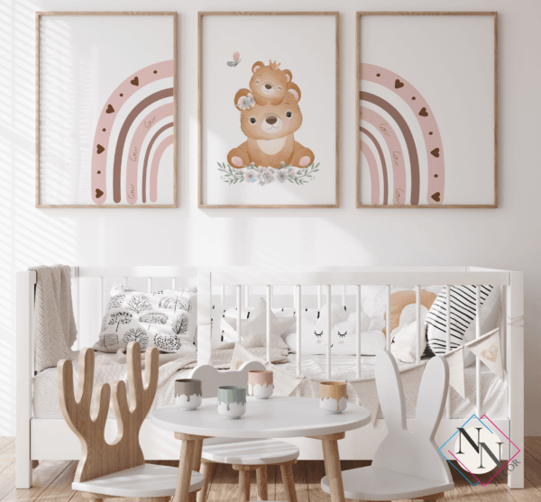 Nursery-Wall-Art-Bear-and-Rainbow-02 İsme Özel Oyuncak Ayı ve Gökyüzü Temalı 3'lü Set - Doğal Ahşap Çerçeveli, Kız Bebek ve Çocuk Odası