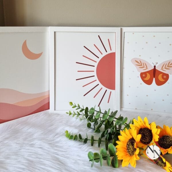 Nursery-Wall-Art-Boho-Sun-Moon-and-Butterfly Boho Temalı 3'lü Set - Güneş, Çöl, Kelebek - Doğal Ahşap Çerçeveli, Bebek ve Çocuk Odası Tablo Seti
